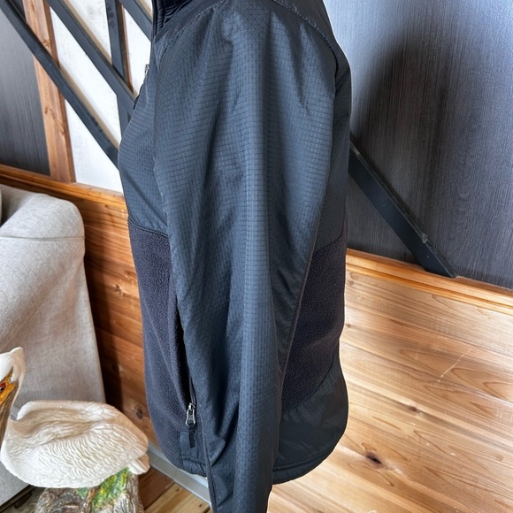 Columbia Black Puffer Jacket with Hood and Full Zip size 14/16 preloved - Picture 6 of 8